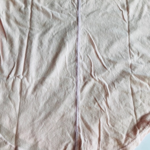 good hYOUman Female light pink relaxed fit cut-out distressed t-shirt - Picture 6 of 10